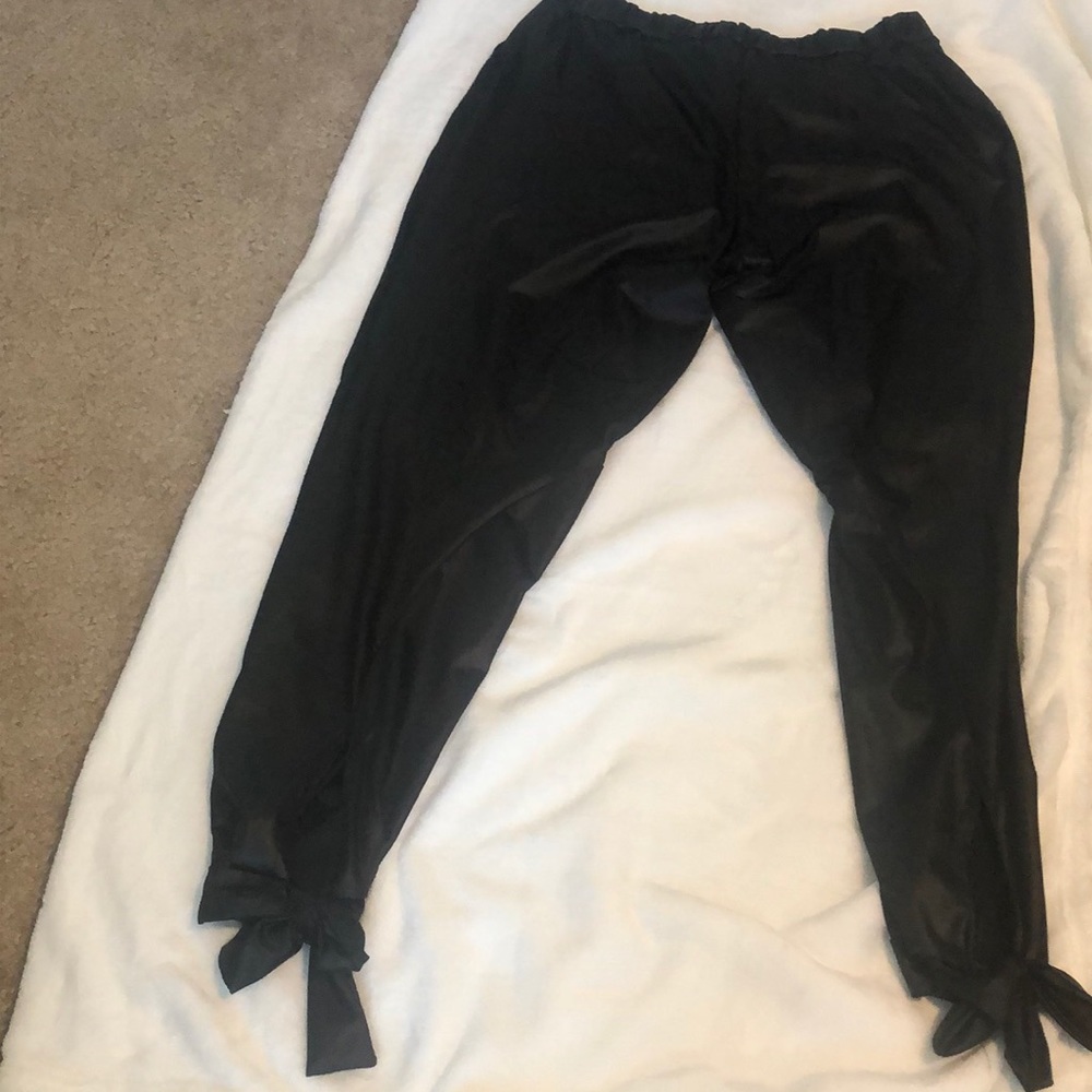 🛑 SOLD 🛑 NWOT “wet look” joggers
